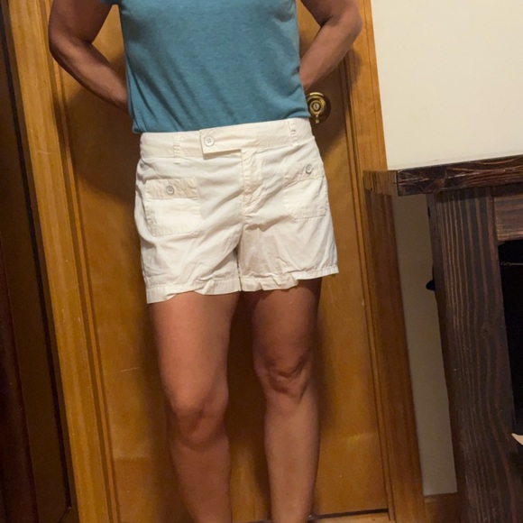 Ann Taylor White Cargo Shorts - Picture 1 of 5